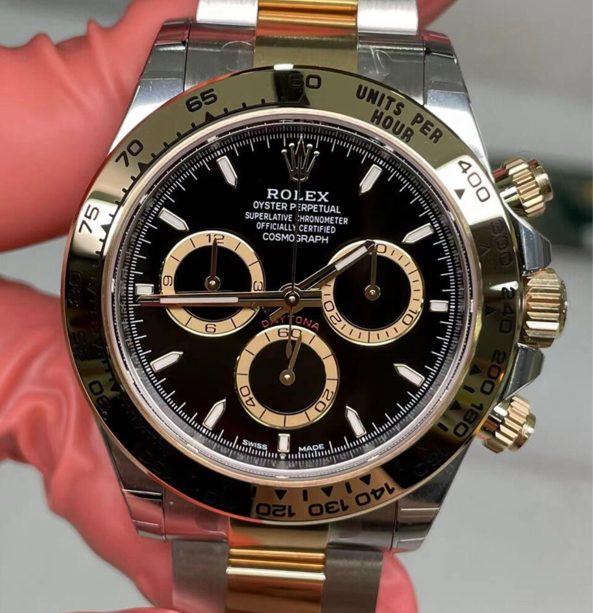 Customer with master replica in Mong Kok